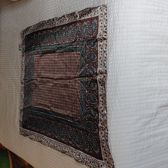 Nwt Beautiful Paisley & Geometric Print Scarf - Picture 4 of 12